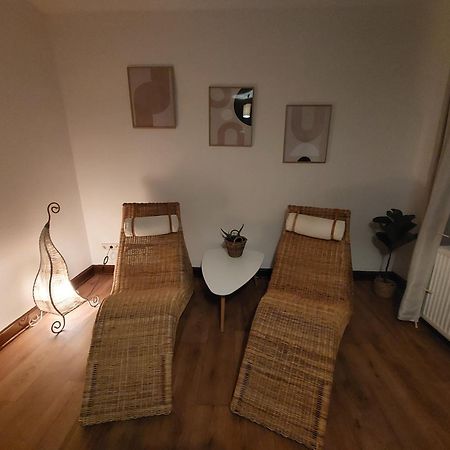 Cozy Home, 7 Beds, Wifi, Kitchen, Balcony, Bielefeld Center Exteriör bild
