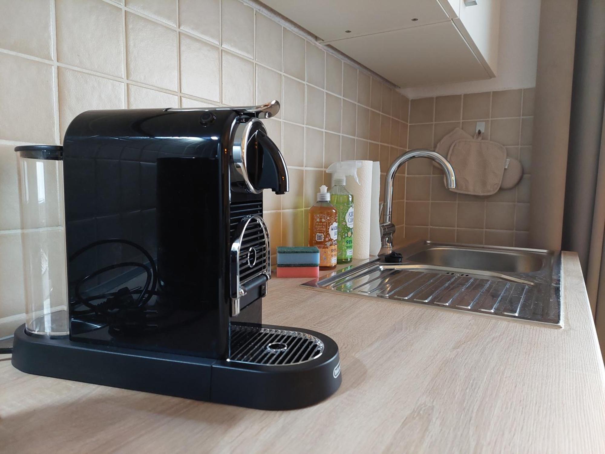 Cozy Home, 7 Beds, Wifi, Kitchen, Balcony, Bielefeld Center Exteriör bild
