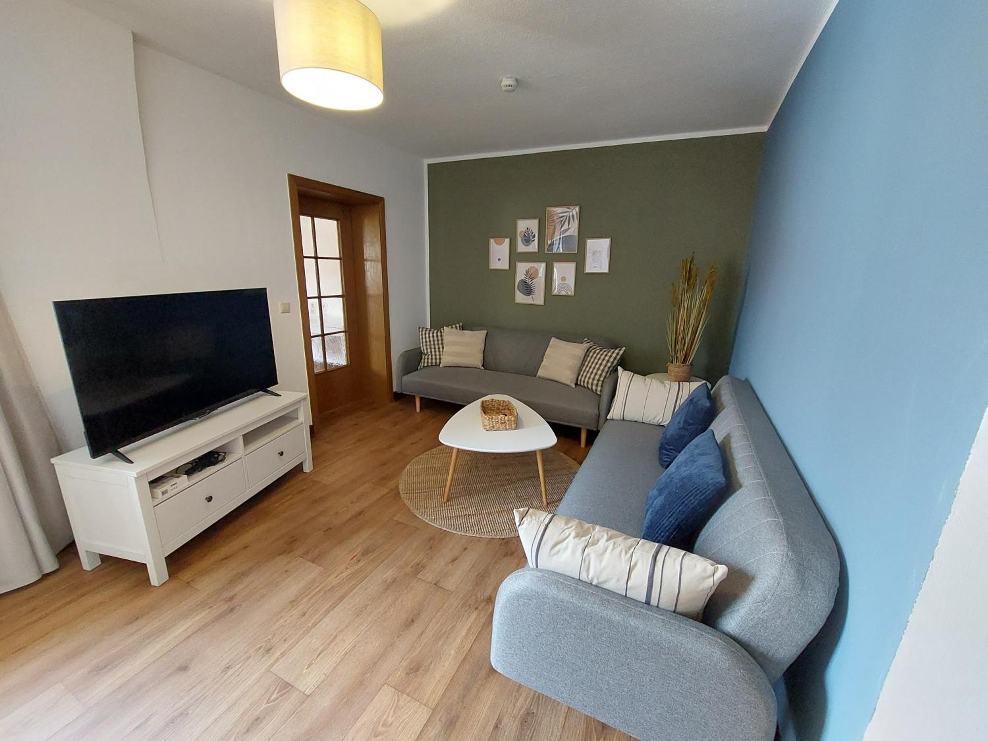 Cozy Home, 7 Beds, Wifi, Kitchen, Balcony, Bielefeld Center Exteriör bild