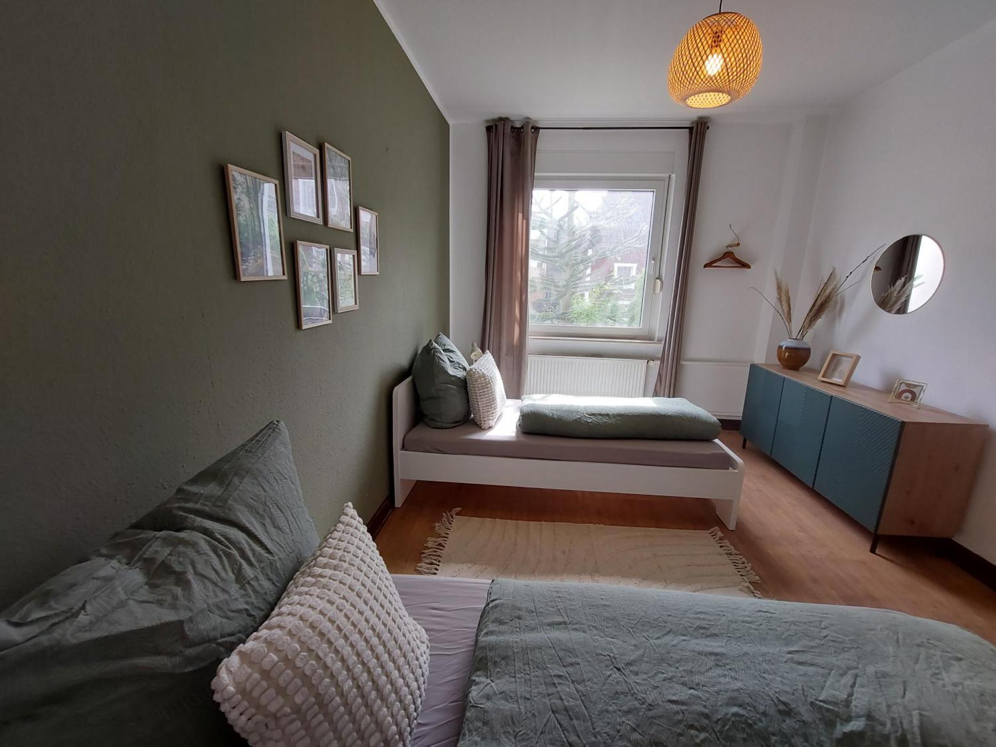 Cozy Home, 7 Beds, Wifi, Kitchen, Balcony, Bielefeld Center Exteriör bild