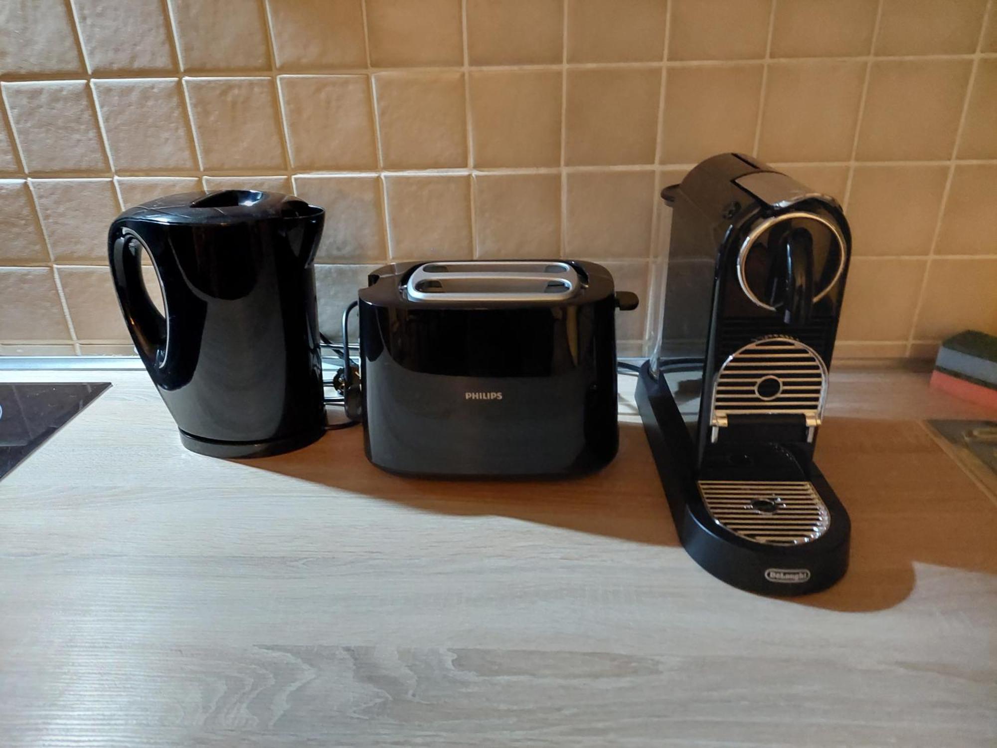 Cozy Home, 7 Beds, Wifi, Kitchen, Balcony, Bielefeld Center Exteriör bild